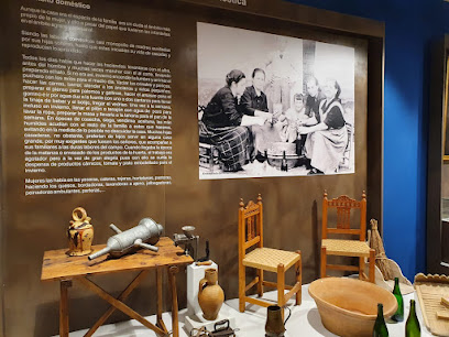 Hospital de Santiago - Museo Etnográfico