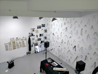 Cruce. Arte y pensamiento contemporáneo