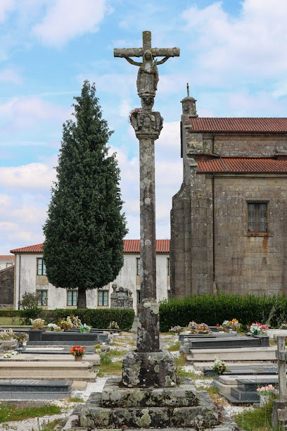 Cementerio de Adina