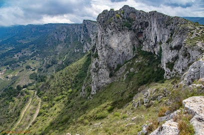 Cova i corral del moro