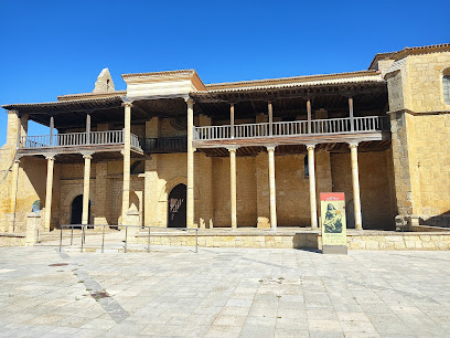 Iglesia de Santa María - Museo Territorial Campos del Renacimiento