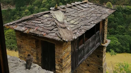 Colección etnográfica de Esquios