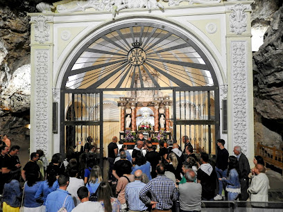 la virgen de la cueva santa