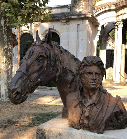 Escultura a Sancho Gracia
