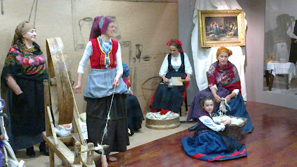 Museo Provincial del Traje Popular