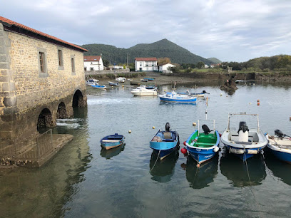 Centro de Interpretación del Molino de Mareas de Jado y Museo Naval