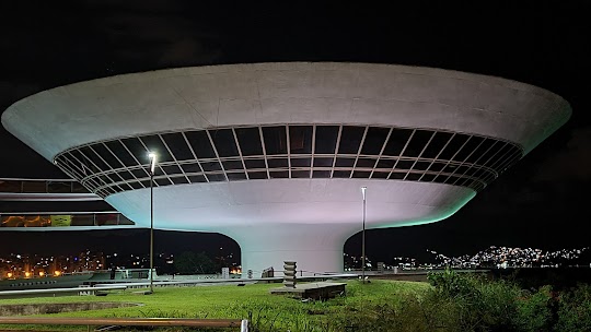 Museo de Arte Contemporáneo de Niterói