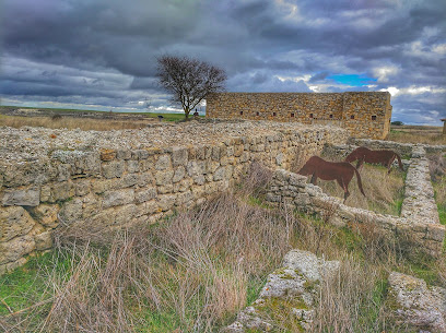 Despoblado medieval y Aula Arqueológica de Fuenteungrillo