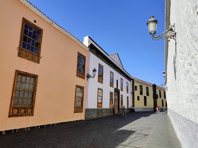 Casa De La Alhóndiga