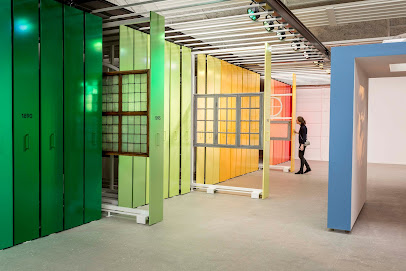 Villum Window Collection