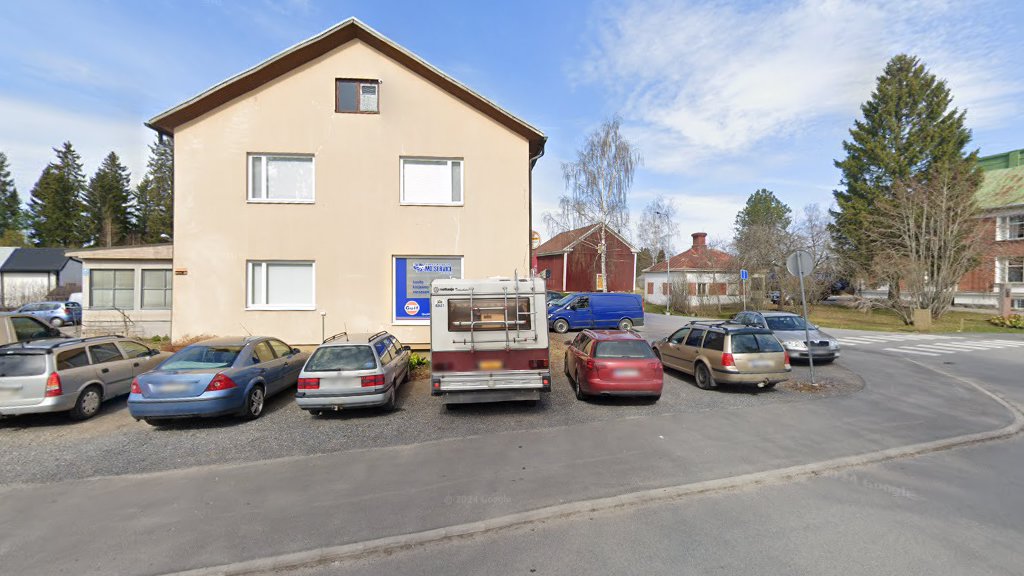 Antiguo cementerio y cementerio de héroes
