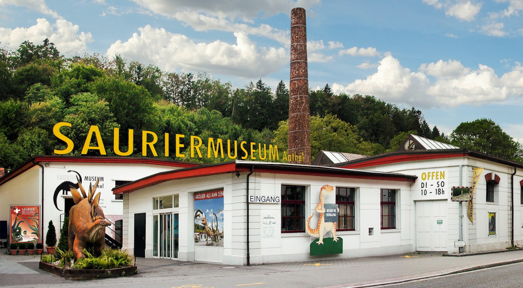 Museo de Dinosaurios de Aathal