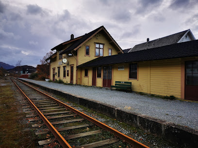 Antigua Estación de Arna