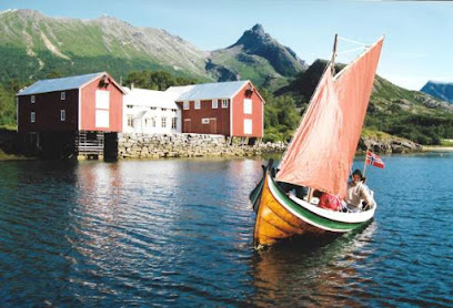 Museo de Helgeland, sección Rødøy - Falch Viejo Establecimiento Comercial
