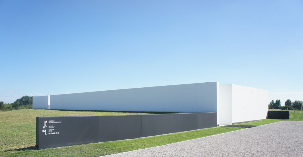 MUSEO L: luz y paisaje