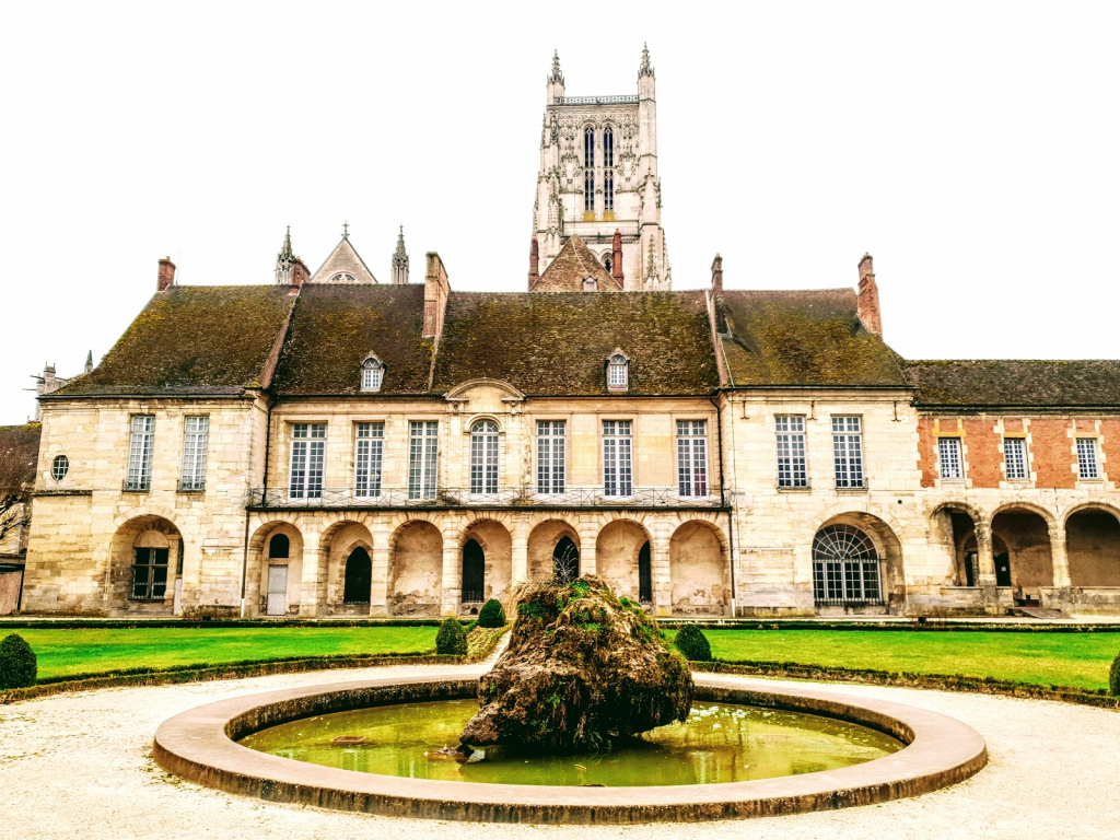 Palacio Episcopal de Meaux - Museo y Jardín Bossuet