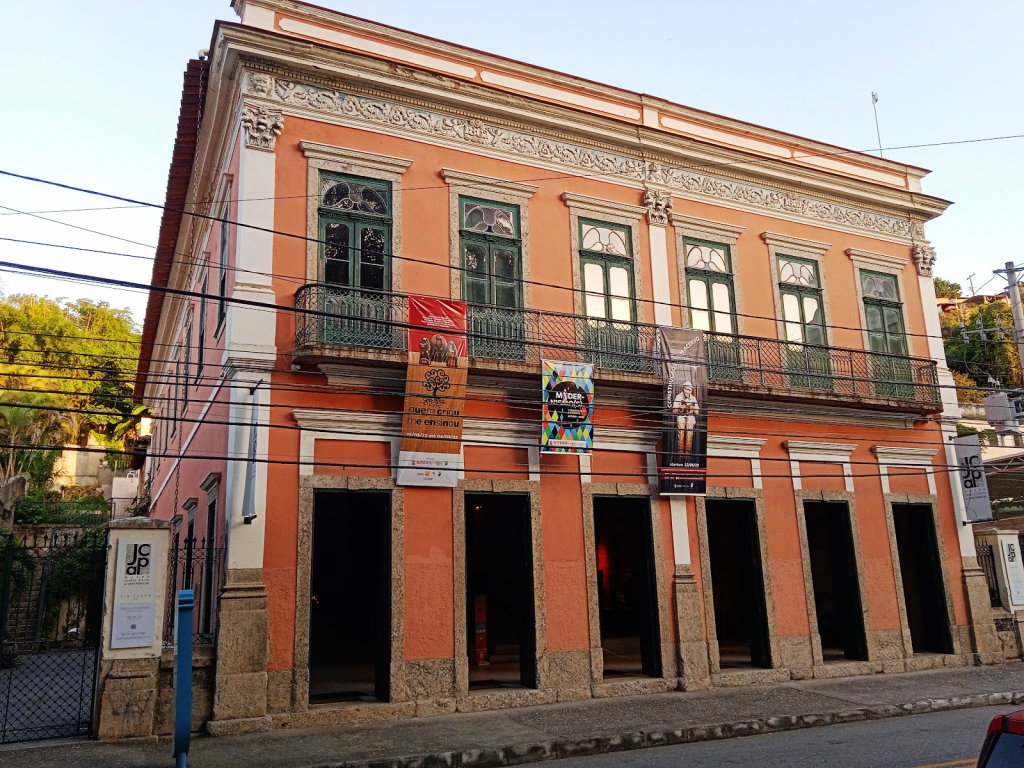 Museo Janete Costa de Arte Popular
