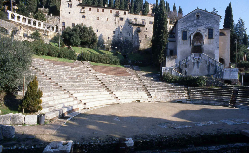 Museo Arqueológico al Teatro Romano