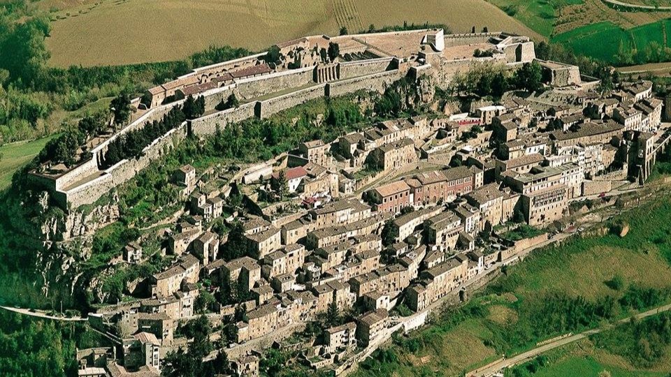 Fortezza y Museo de las Armas y de los Mapas Antiguos de Civitella del Tronto
